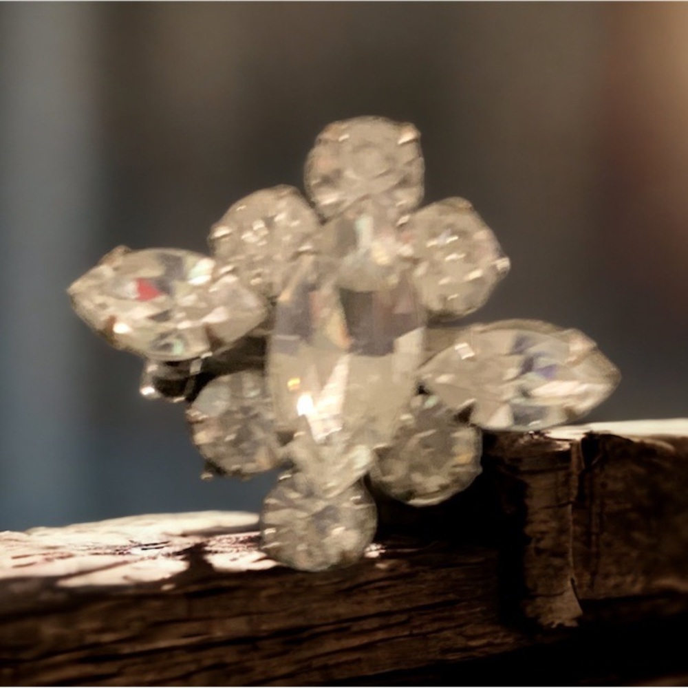 Small vintage brooch